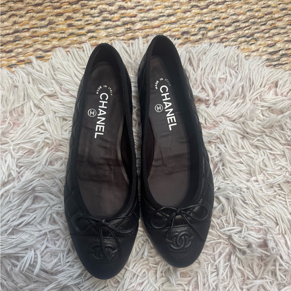 CHANEL Quilted Black Flats with Bow